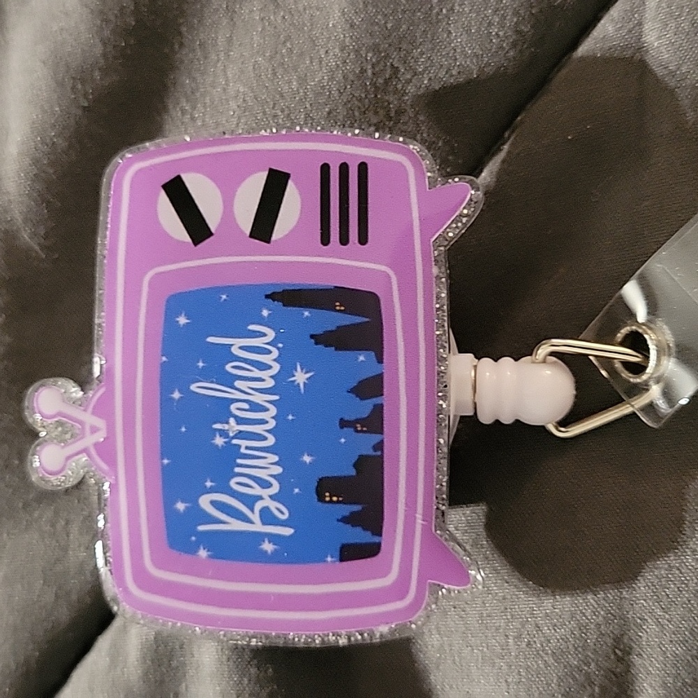Badge reel